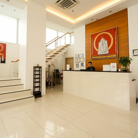 Aurumone Makati Suites マカティ エクステリア 写真