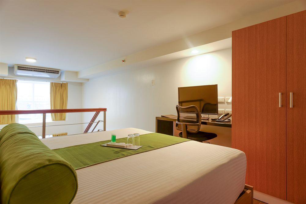 Aurumone Makati Suites マカティ エクステリア 写真