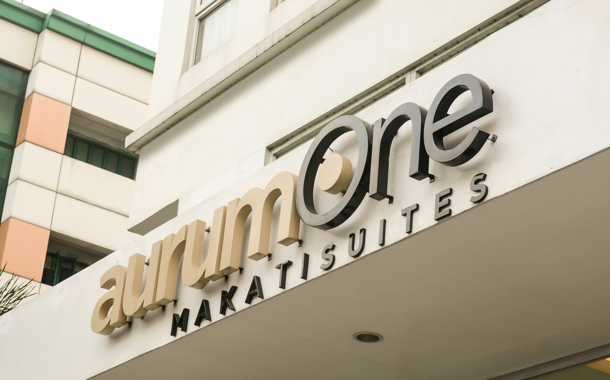 Aurumone Makati Suites マカティ エクステリア 写真