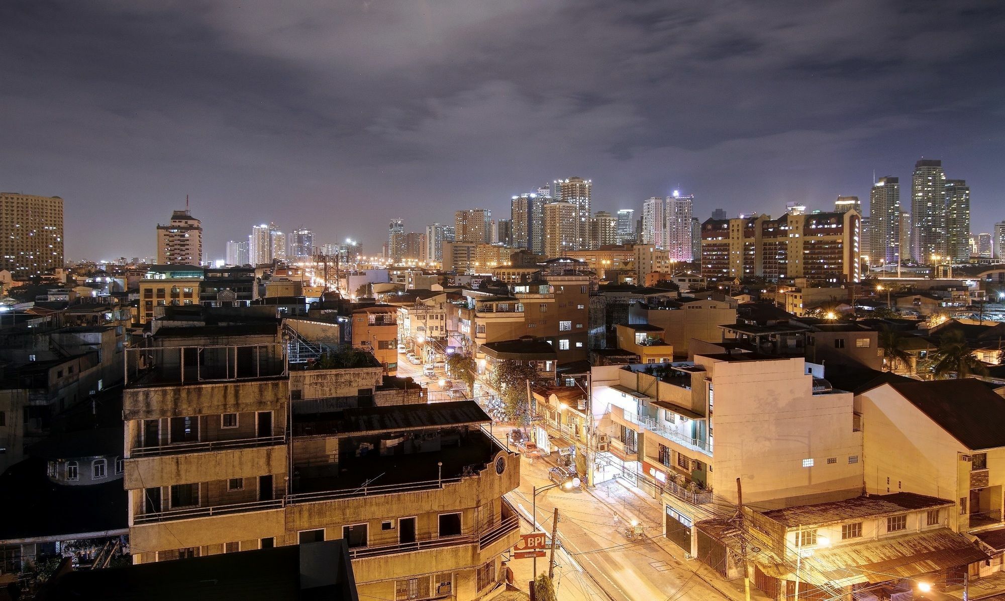 Aurumone Makati Suites マカティ エクステリア 写真