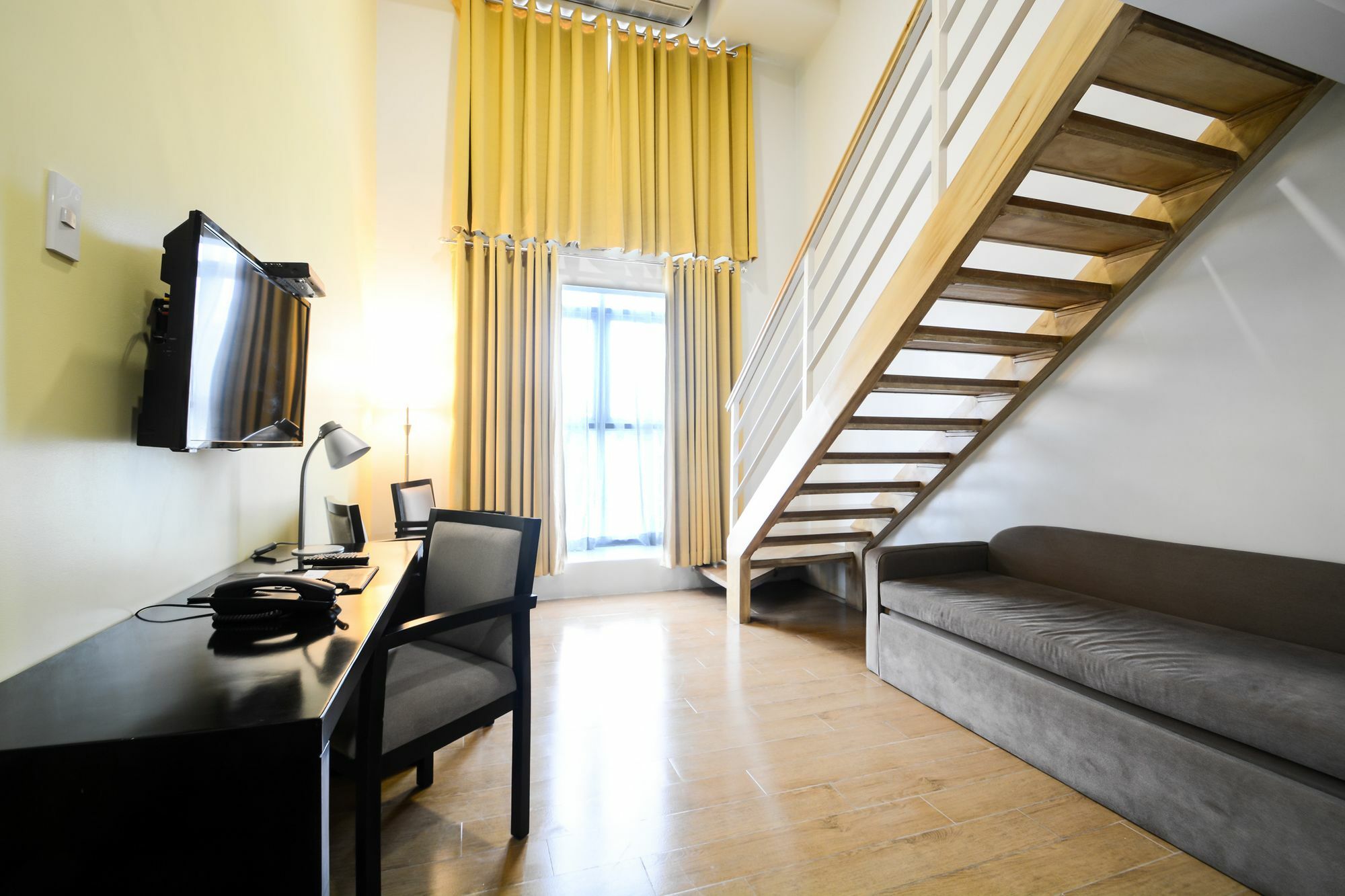 Aurumone Makati Suites マカティ エクステリア 写真